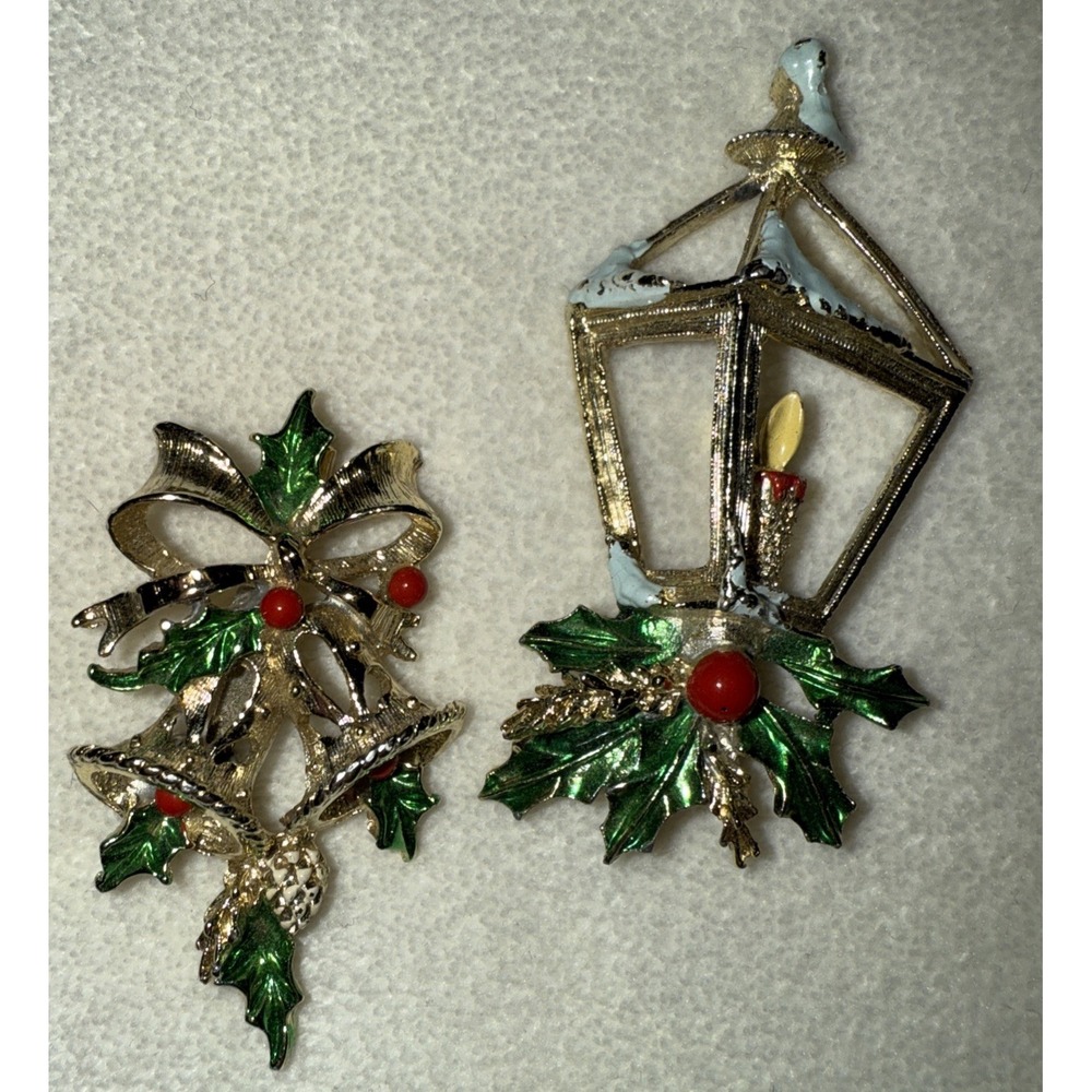 Gerry's Vintage Christmas bells And Lamppost holiday signed Pin Brooch Lot Of 2